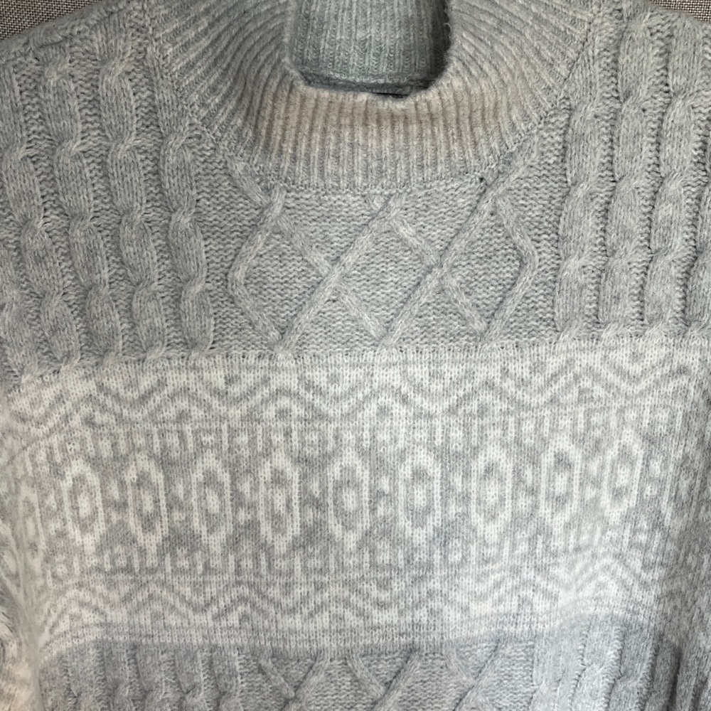 Rachel Zoe Light Gray Turtleneck Sweater and Beanie - Picture 6 of 6